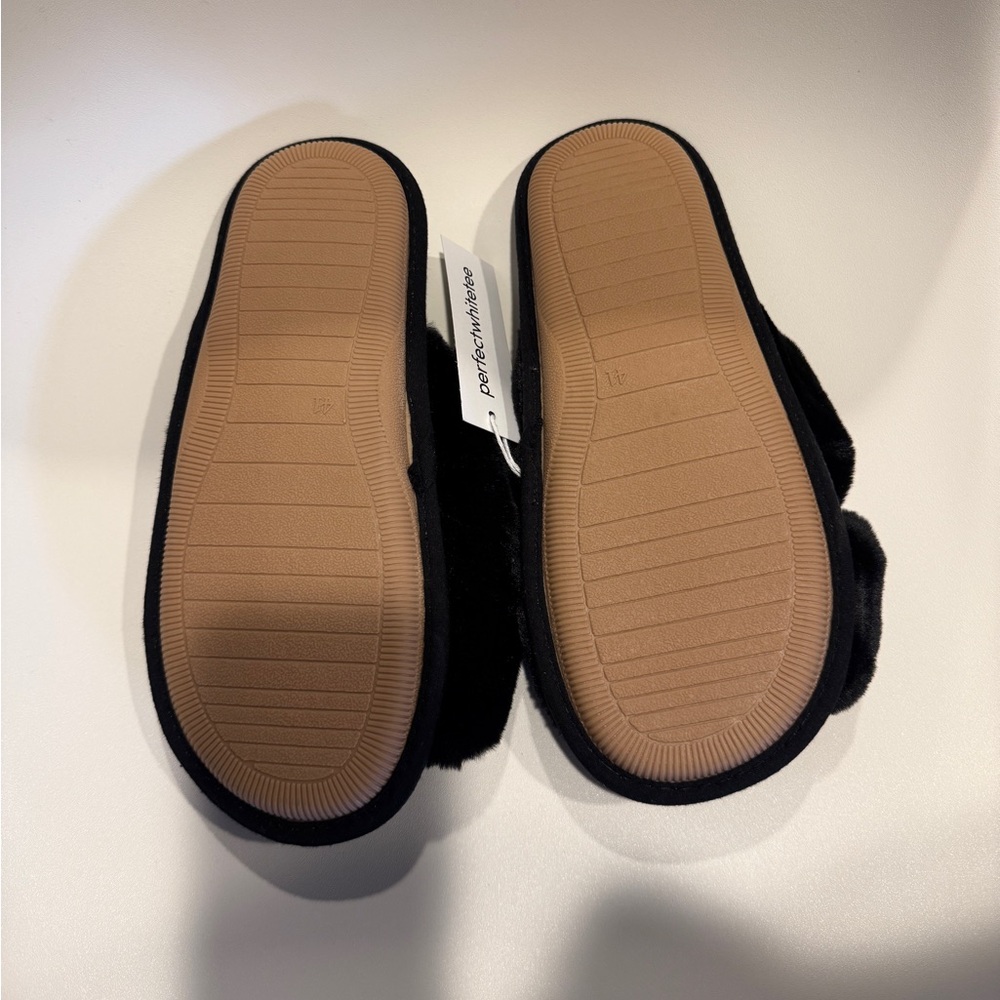 Perfectwhitetee fur slippers - Picture 2 of 4